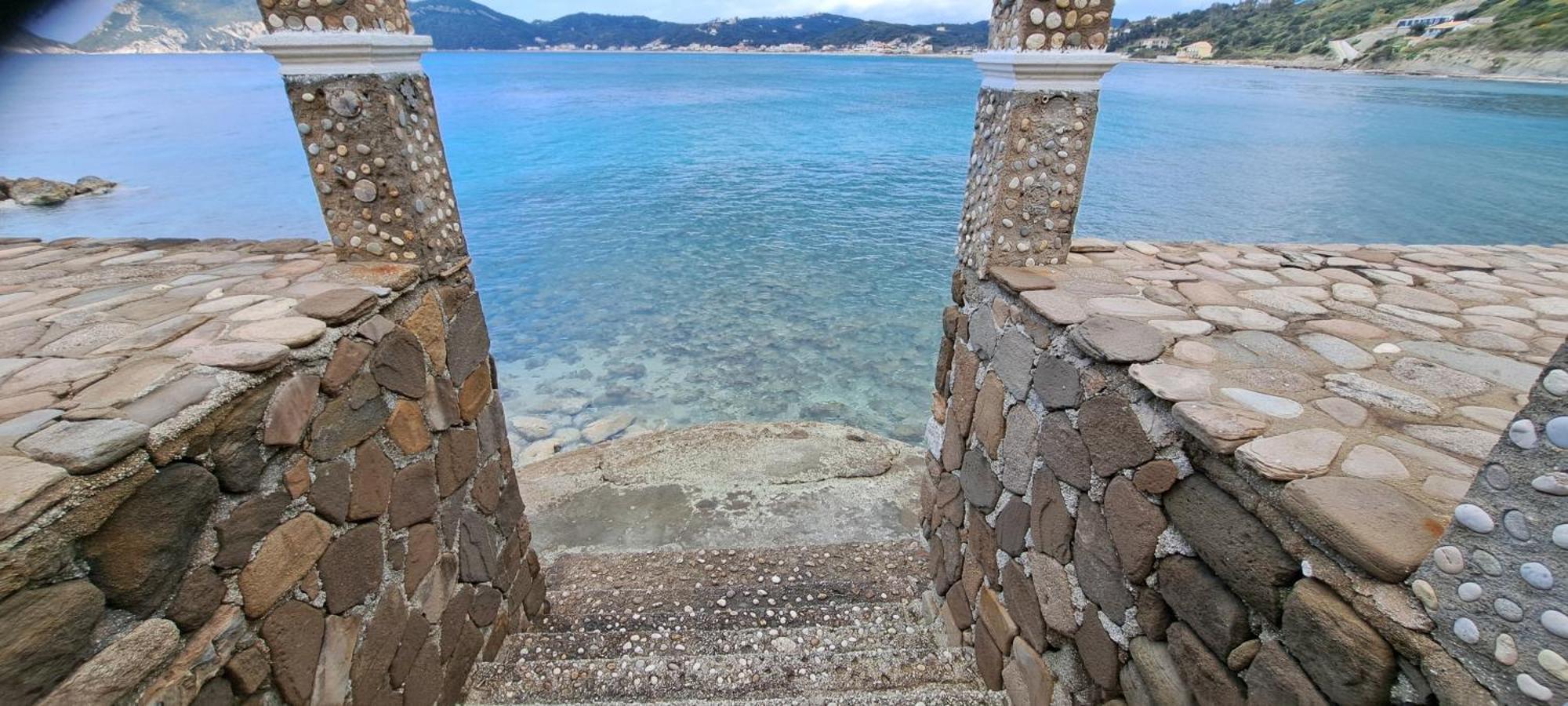 Hidden Paradise Agios Georgios Pagon Luaran gambar